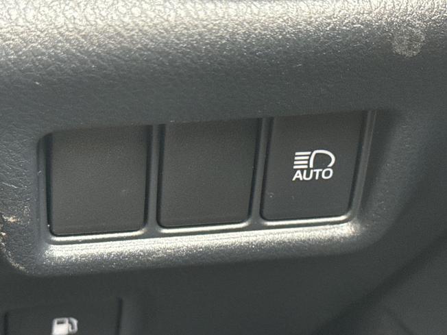 TOYOTA C-Hr Photo 36