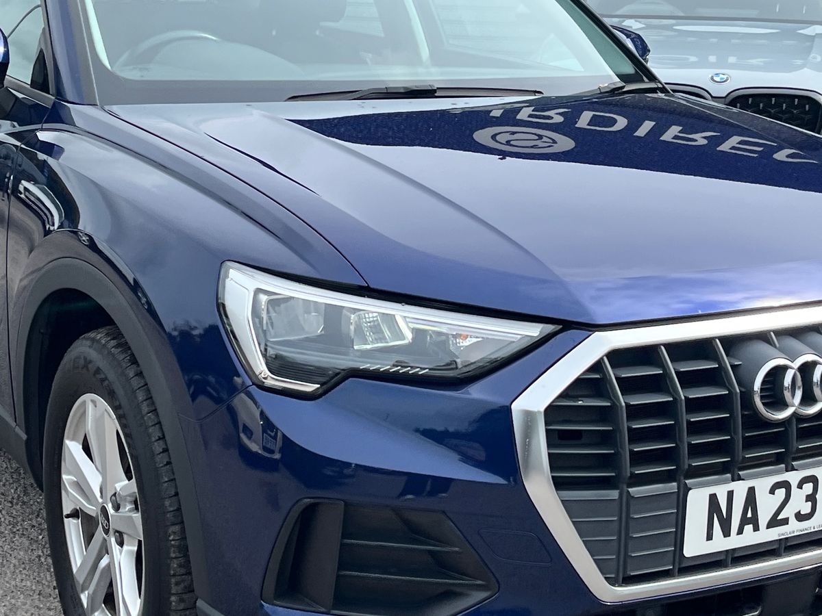 Audi Q3 Photo 16