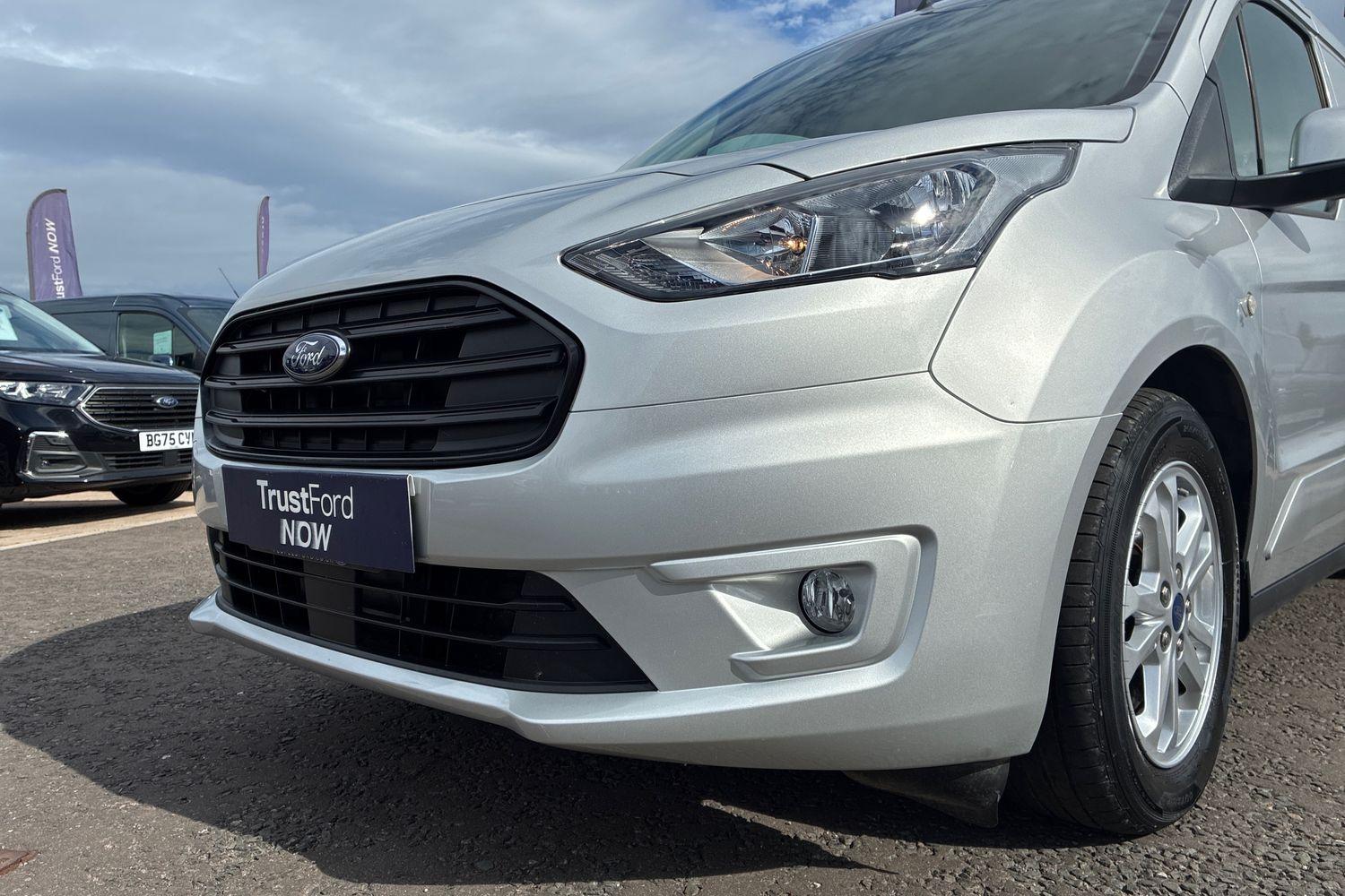 Ford TRANSIT CONNECT Photo 34