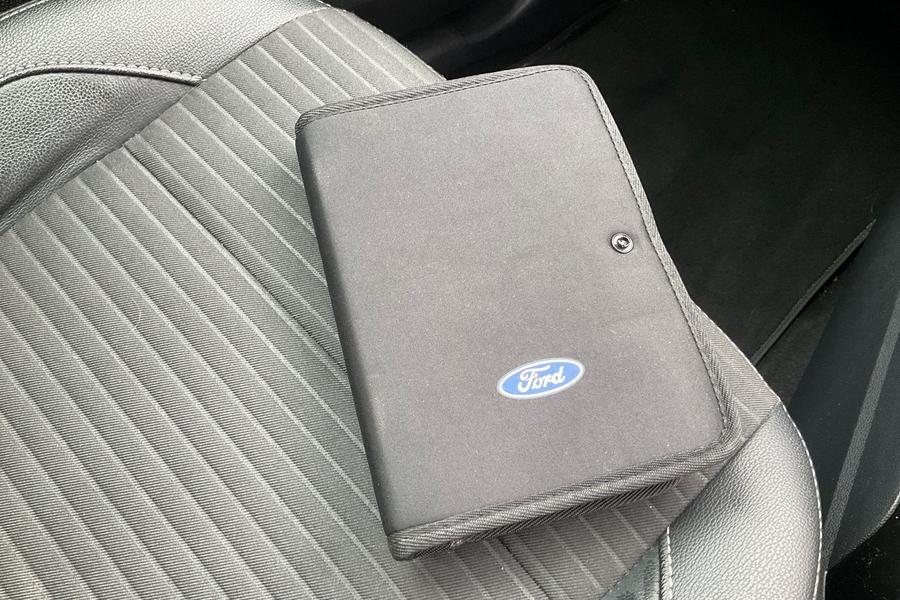 Ford ECOSPORT Photo autoimg-d46896a57531f4f80fd7c417499f4696a8b6680e.jpg