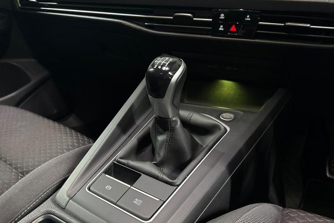 VOLKSWAGEN Golf Photo 23