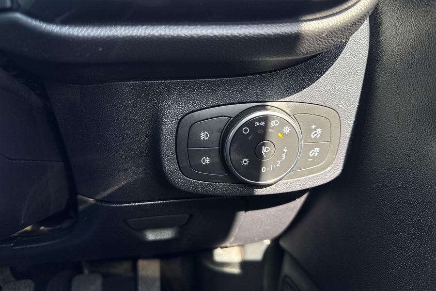 Ford Fiesta Photo autoimg-d4697800e327d8ddc0529435773402ab7b1d3701.jpg