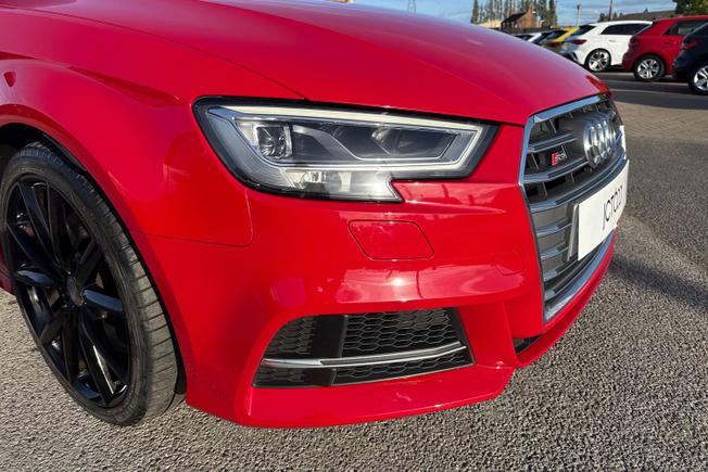AUDI S3 Photo 22