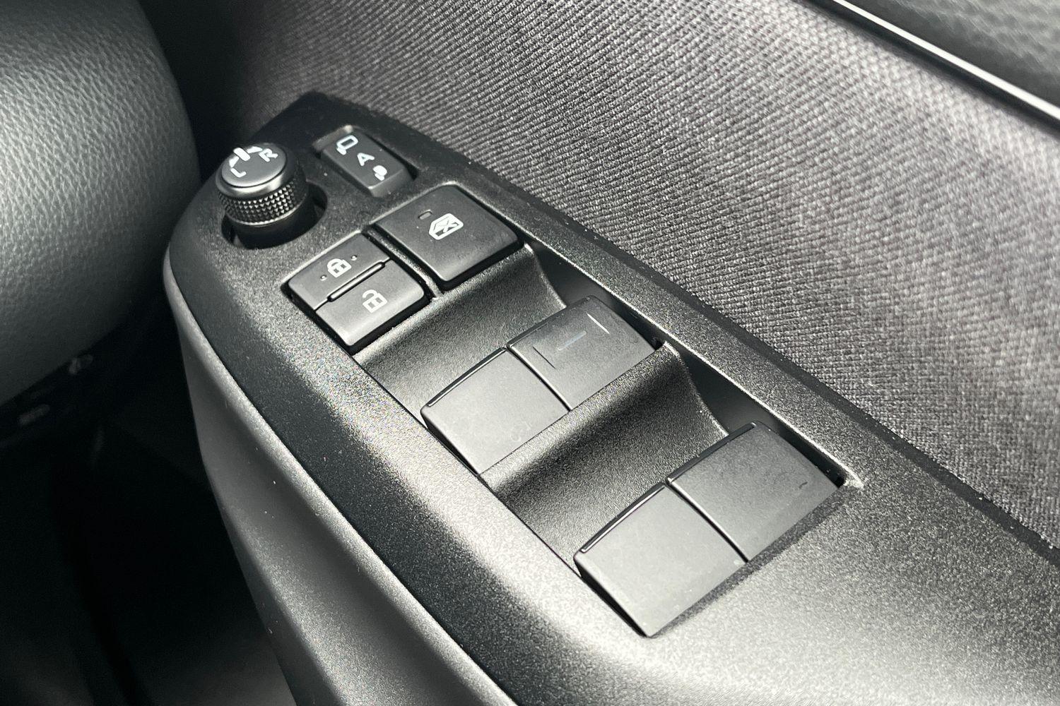 Toyota YARIS Photo 15