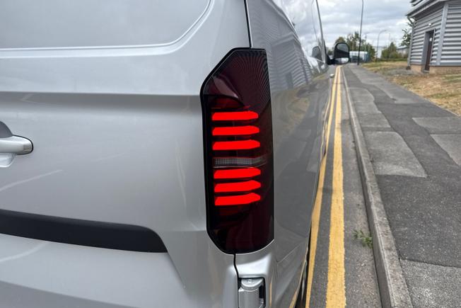 Volkswagen Transporter Photo 18