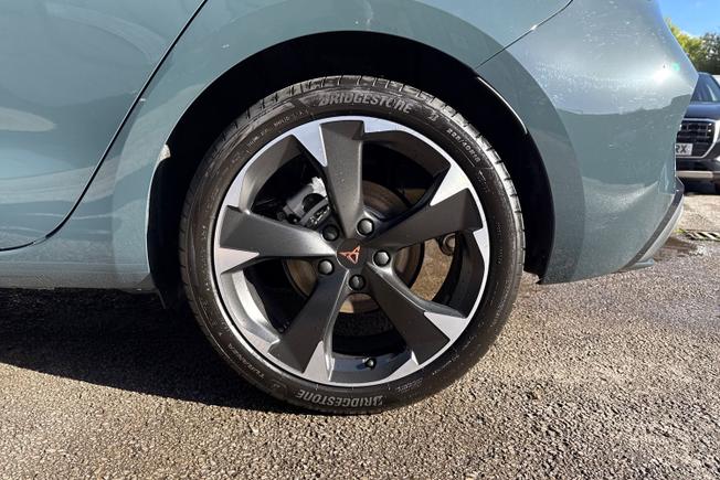 CUPRA Leon Photo 24