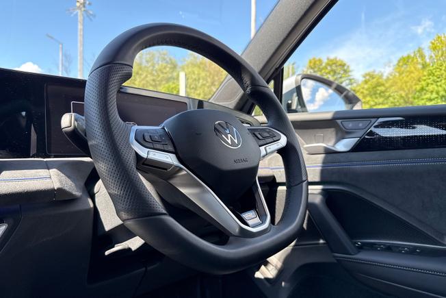 VOLKSWAGEN Tiguan Photo 26