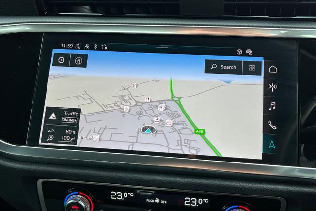 AUDI Q3 Photo 14