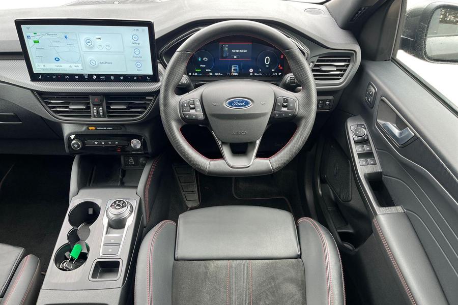 Ford KUGA Photo autoimg-d47bfde9dc20f0ff640f041ea1d2a941ebc96a60.jpg