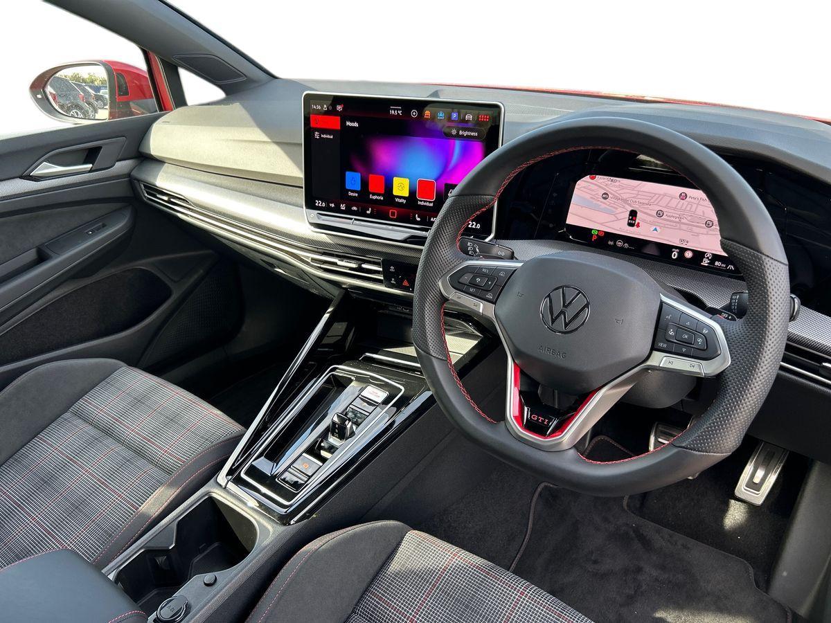 Volkswagen Golf Photo autoimg-d48131f688667682b5b5b0ac5dae47c987bb5e9e.jpg
