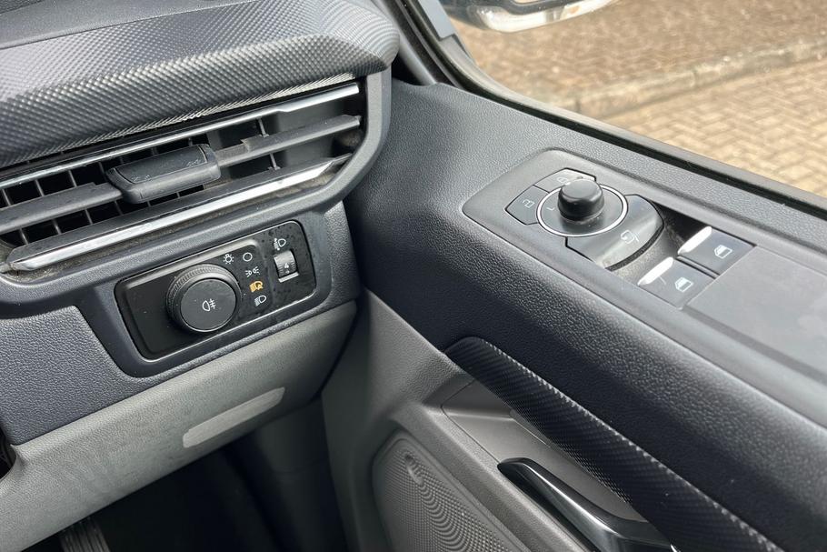 Used Ford TRANSIT CUSTOM LJ24JDP 17