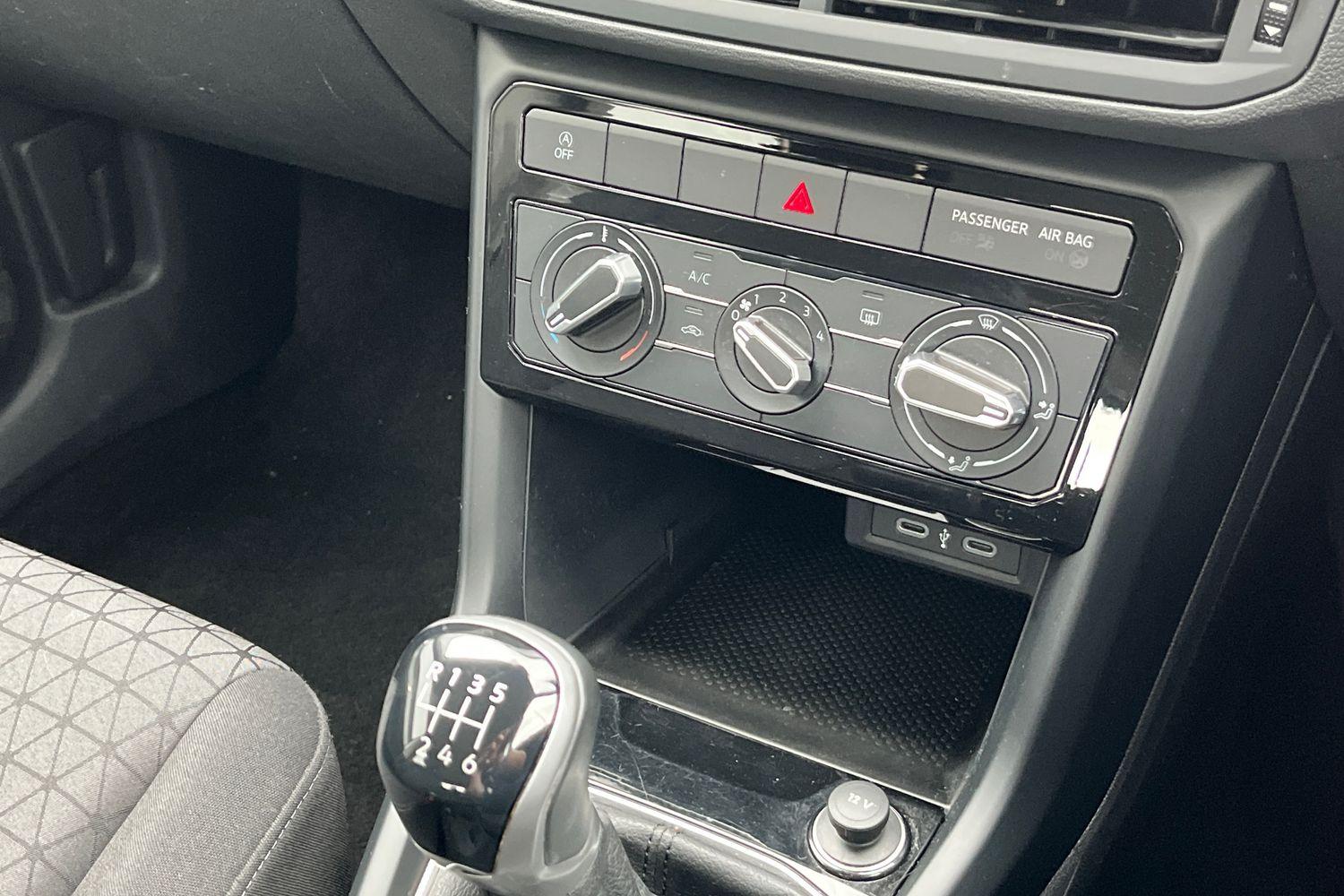 Volkswagen T-CROSS Photo 30