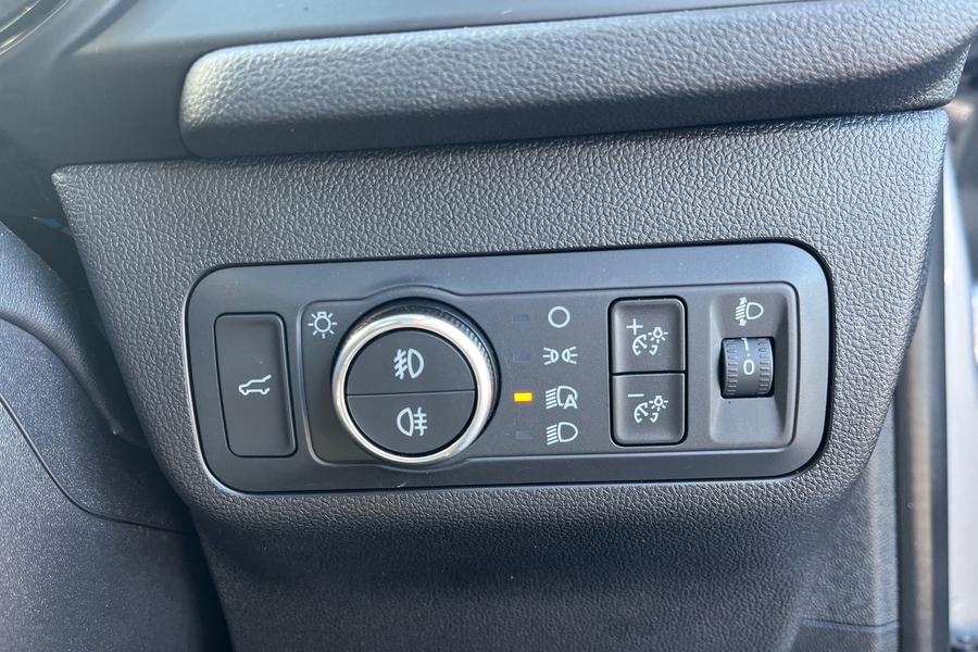 Ford KUGA Photo autoimg-d48d95779c557119ac0a9964da31a120b5d1f893.jpg