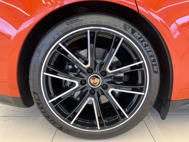 PORSCHE Panamera Photo 25