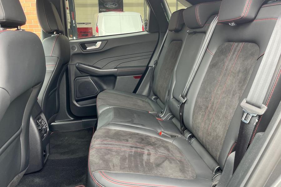 Ford KUGA Photo autoimg-d48e5ab20e58d251c6a7d0c315e1c4961baf36b0.jpg