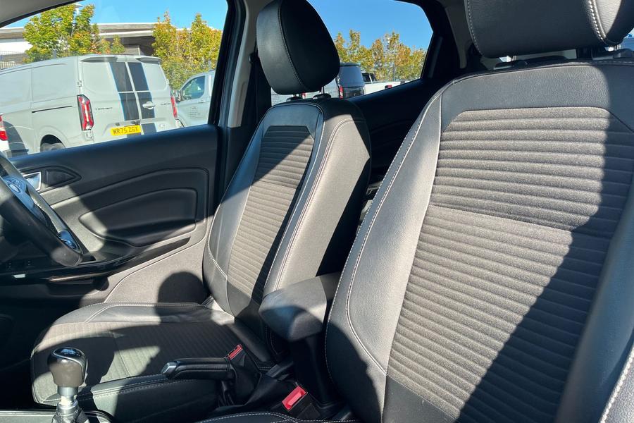 Ford ECOSPORT Photo autoimg-d49194beaf40d54274f7984adf4ee7c027f8c513.jpg