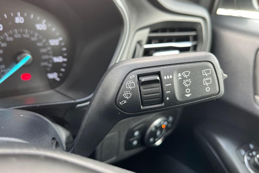 Ford FOCUS Photo autoimg-d4919e0db7445975354f203f7c01ccdeee5e817b.jpg