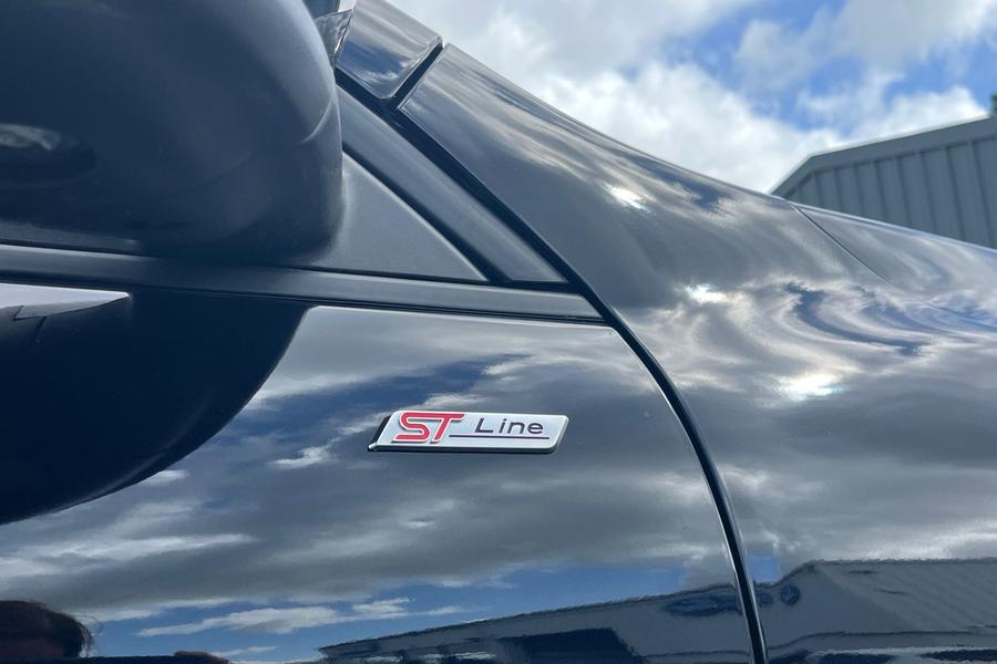 Ford Kuga Photo autoimg-d492d5193e38624e0f6e091274030f5fe2cd0629.jpg