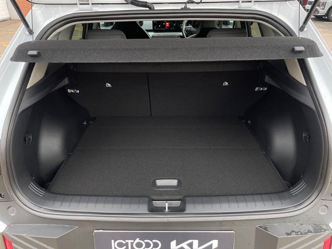 KIA EV4 Photo 12