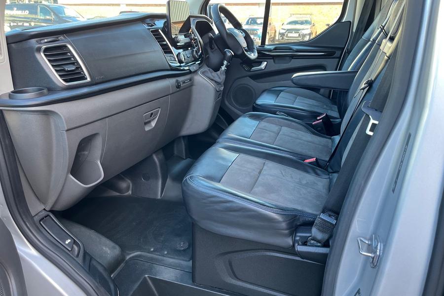 Ford TRANSIT CUSTOM Photo autoimg-d49cd3266358c40442fd7d28c14b2ea0c6b320a5.jpg