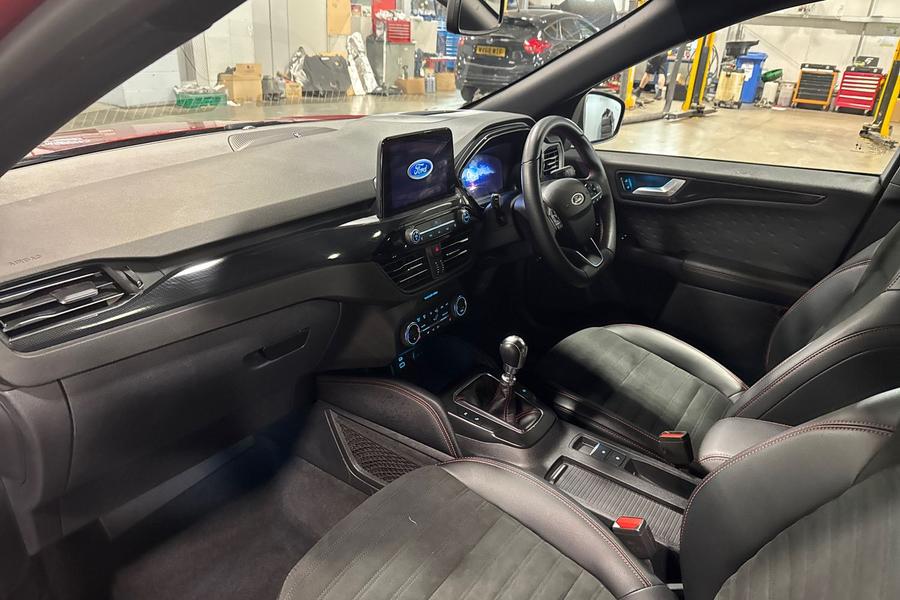 Ford KUGA Photo autoimg-d49e65c5a657bf91bb1d639e891ae8f0ad901645.jpg