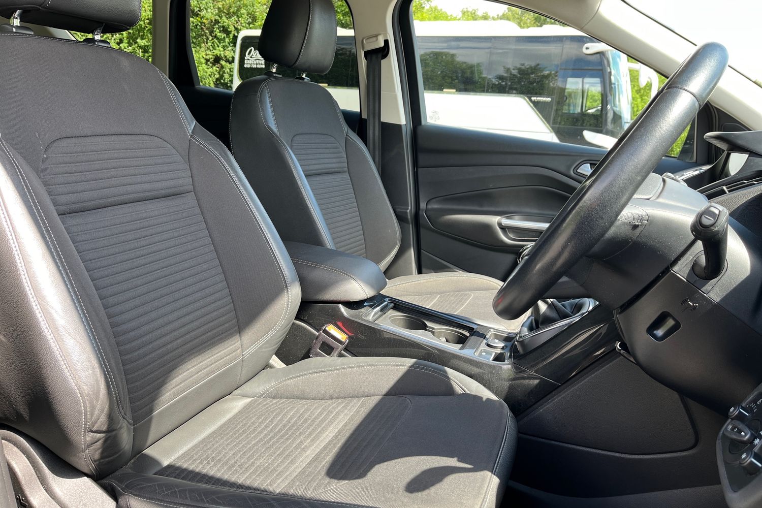 Ford KUGA Photo 16