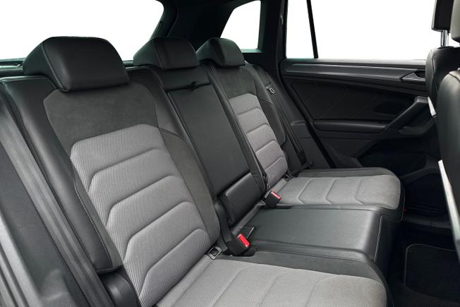 VOLKSWAGEN Tiguan Photo 9