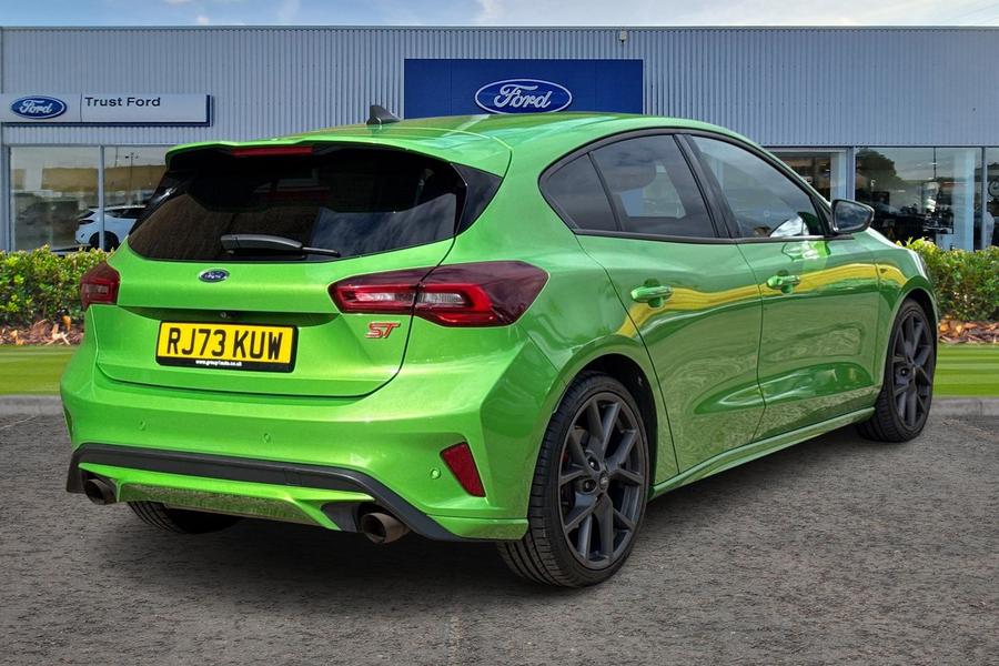 Ford FOCUS Photo autoimg-d4a56bc2c47fa7af46a8c1d82b6f1df423d6e638.jpg