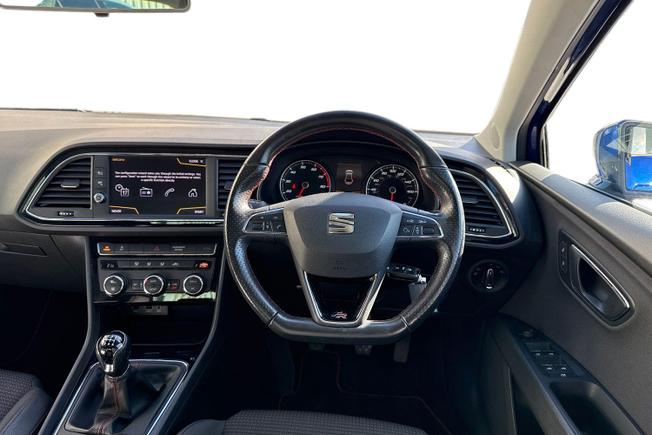 SEAT Leon Photo 11