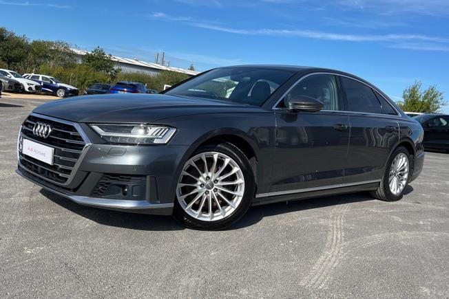 Audi A8 Photo 25