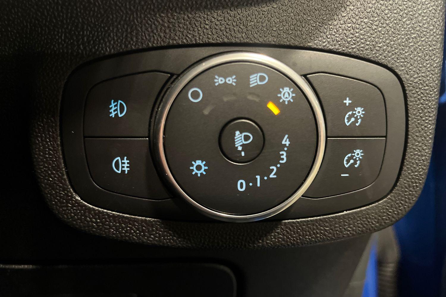 Ford FIESTA Photo 28