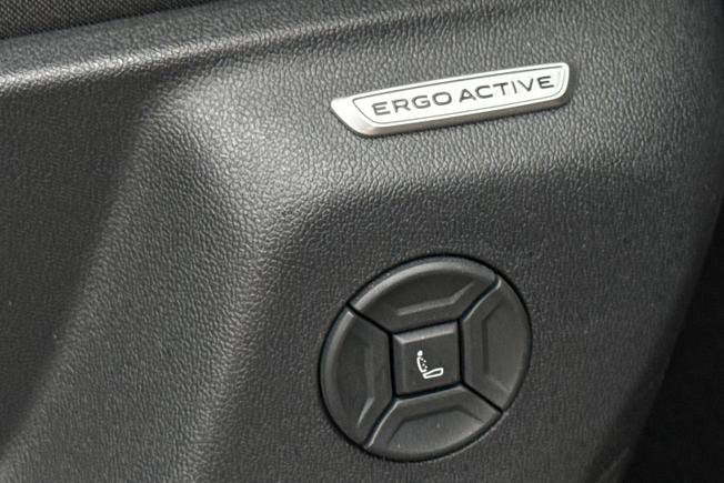 VOLKSWAGEN Tiguan Photo 22