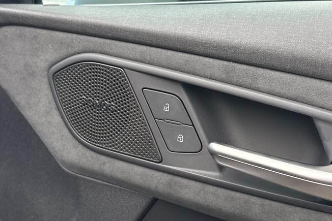 AUDI Q3 Photo 35