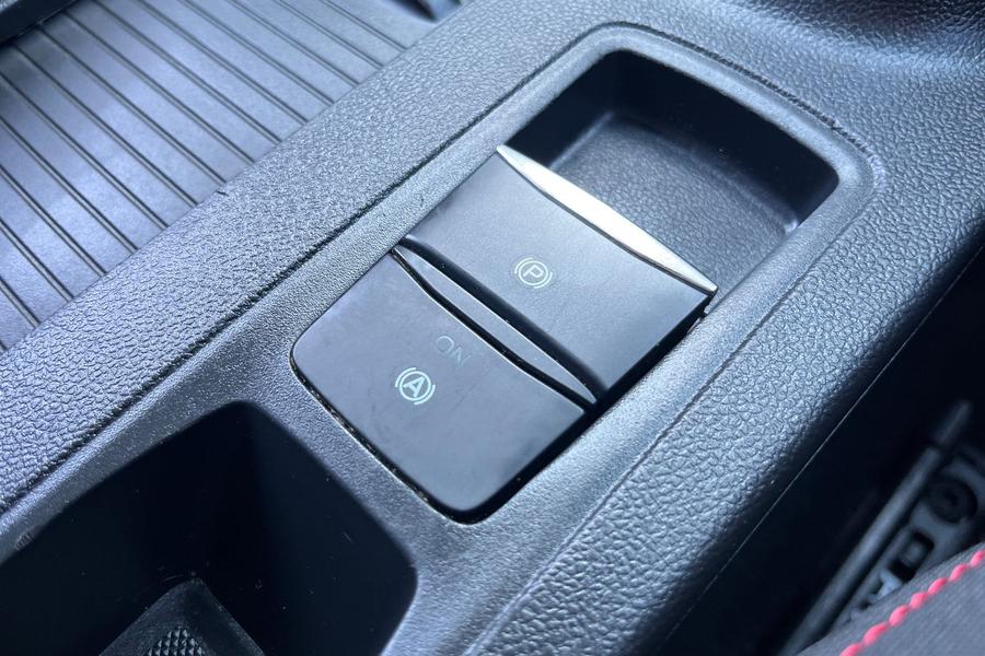 Ford FOCUS Photo autoimg-d4b6423c4a5a288d3f3f032e869480804353479d.jpg