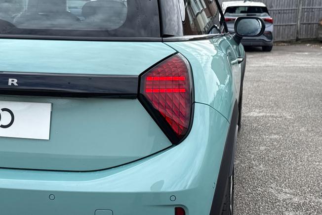 MINI Cooper Photo 18