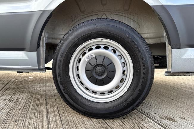 VOLKSWAGEN Crafter Photo 5