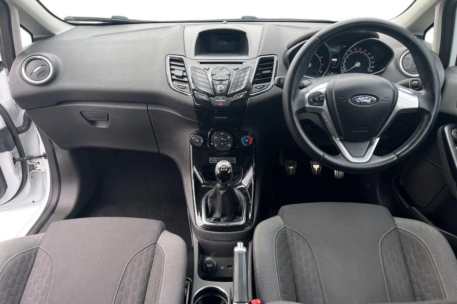 Ford FIESTA Photo autoimg-d4bc2f9a7f4906fb178e253b31ec86ad6ca950ed.jpg