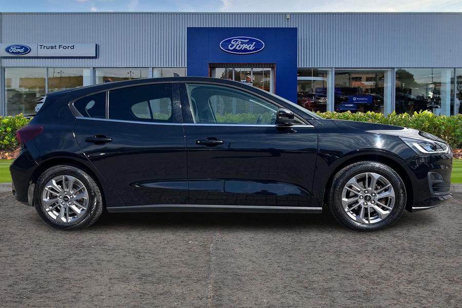 Ford Focus Photo autoimg-d4bd6093411c6c6e96b74f02679b850d9ed6fa1b.jpg