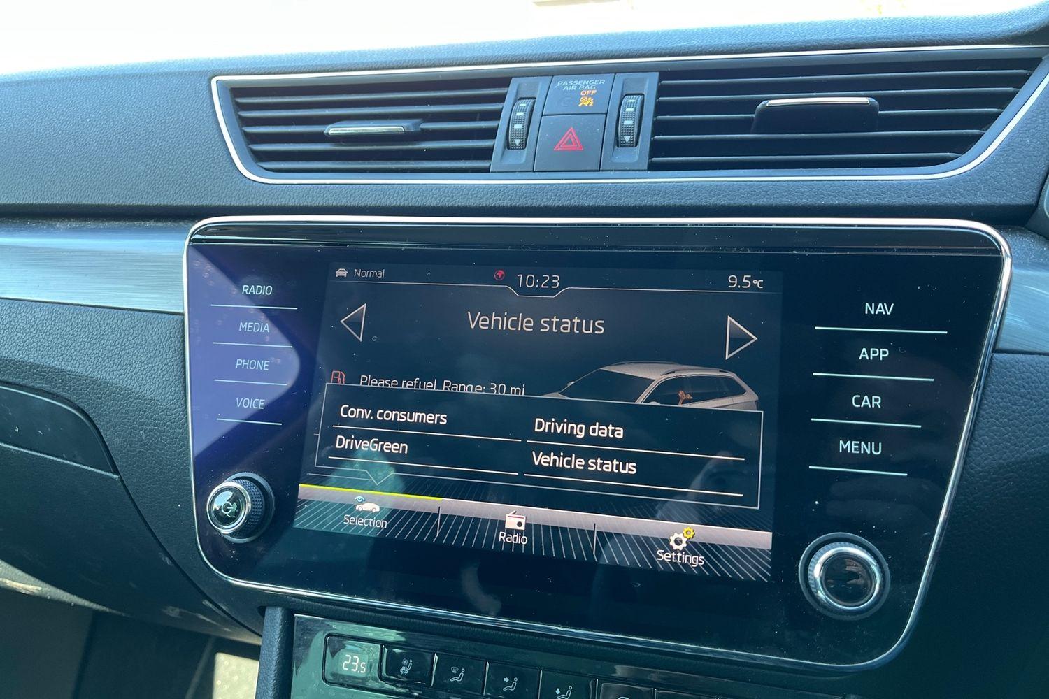Skoda SUPERB Photo 34