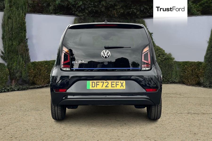 Volkswagen UP Photo autoimg-d4c3209f09bab022000d20d801b744921e33097e.jpg