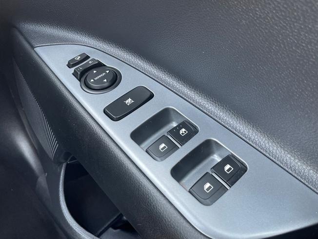 KIA Stonic Photo 33