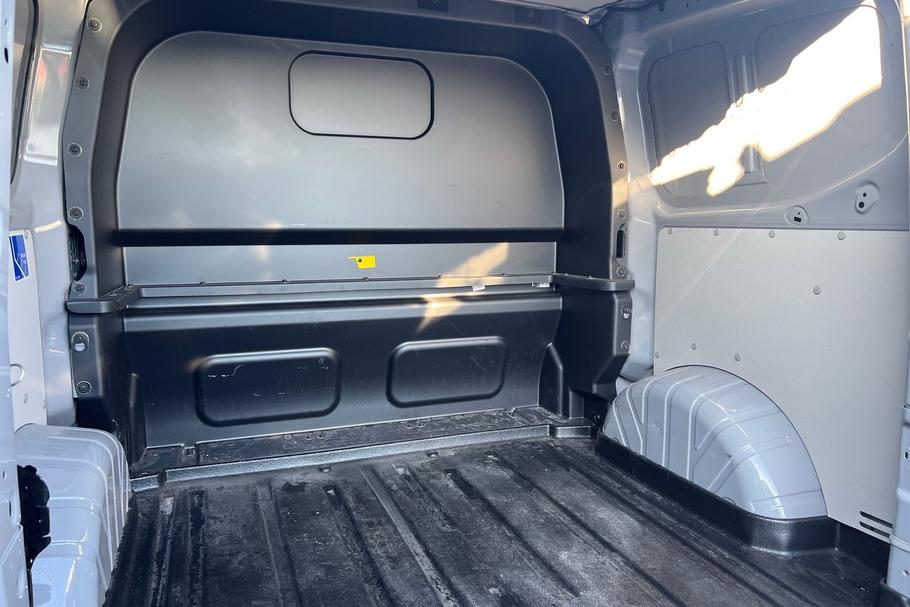 Used Ford TRANSIT CUSTOM WP25YXZ 4