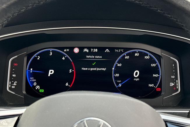 VOLKSWAGEN TIGUAN Photo 15