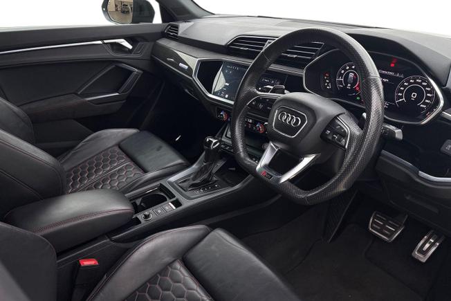 AUDI RS Q3 Photo 6