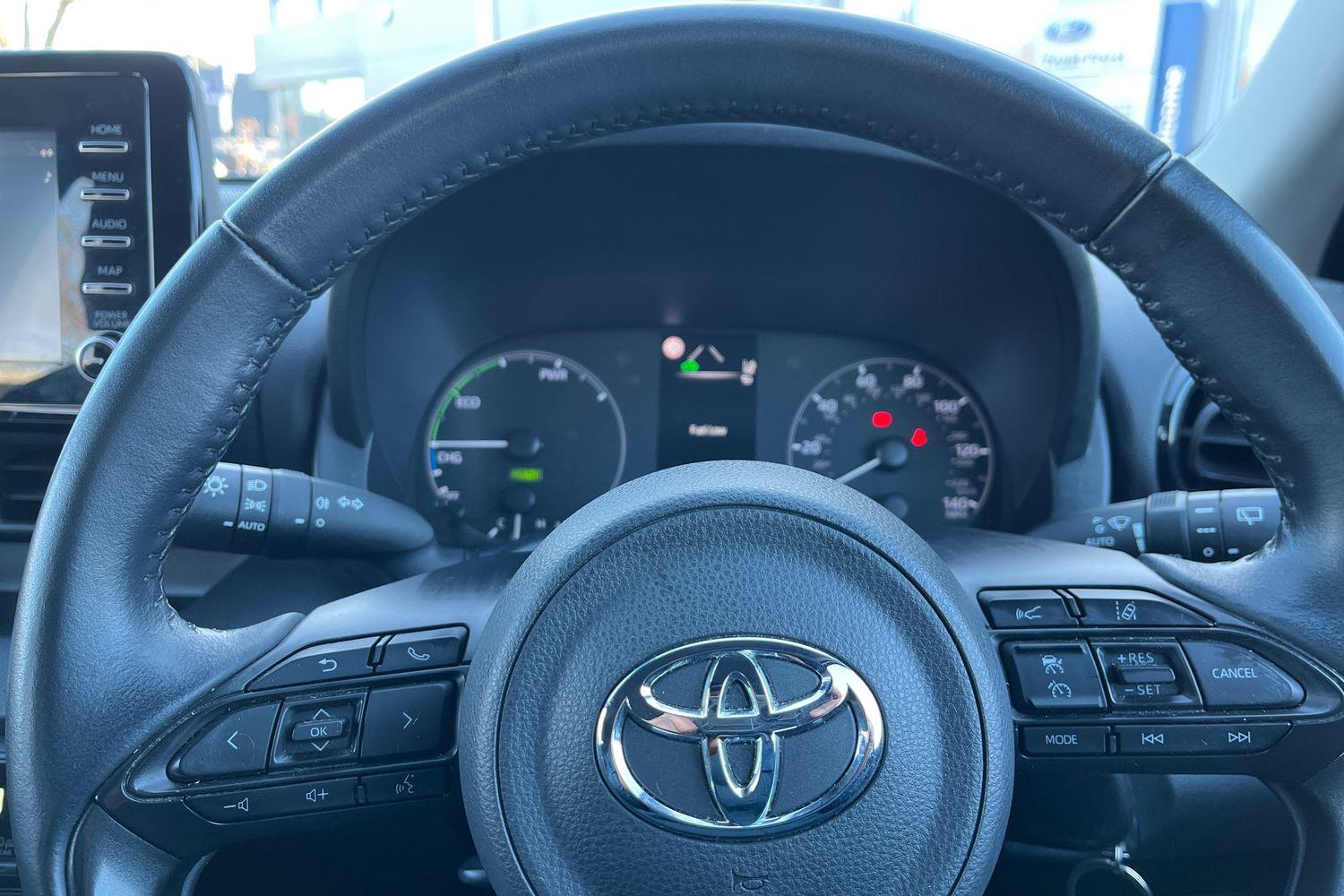 Toyota YARIS Photo 22