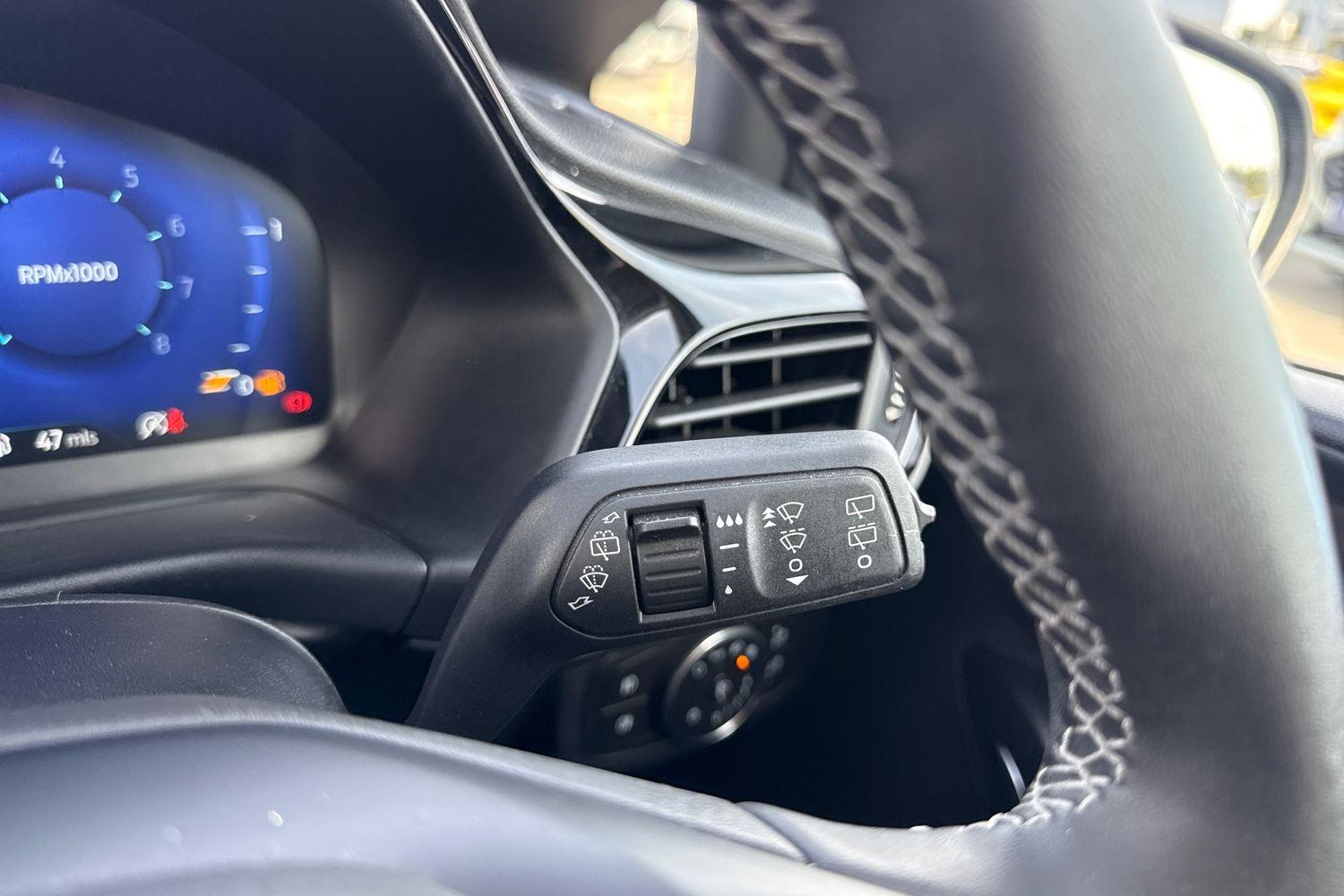 Ford FIESTA Photo 14