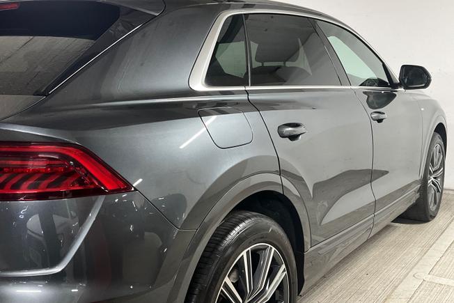 Audi Q8 Photo 37