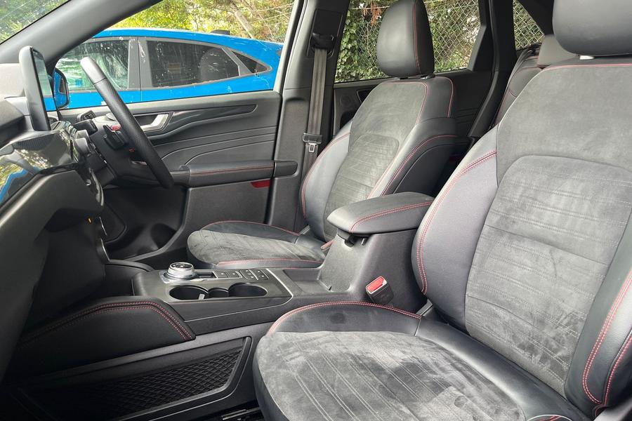 Ford KUGA Photo autoimg-d4df4ecc3be3f450419436f377bfdcf89a625ef7.jpg