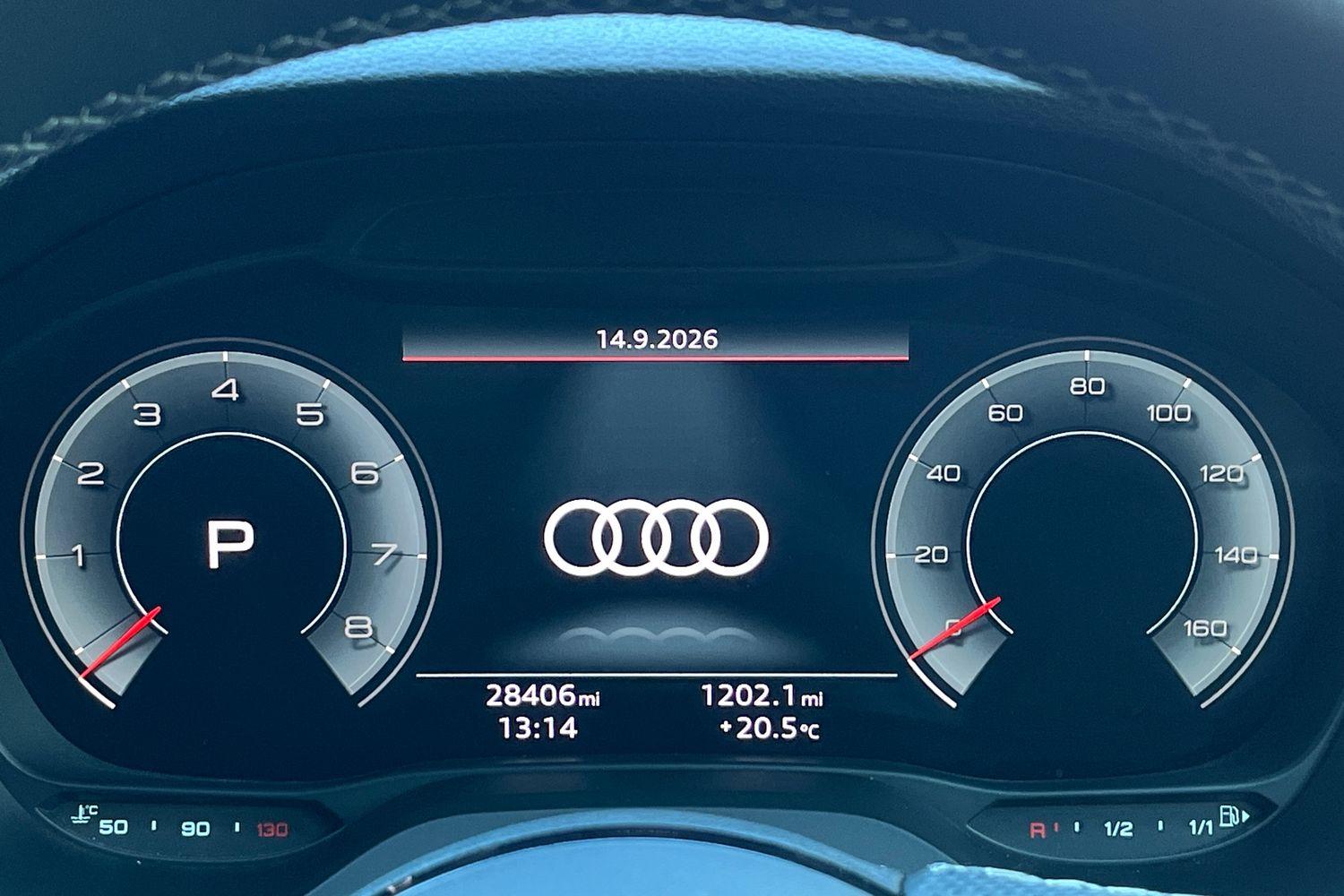 Audi Q2 Photo 12