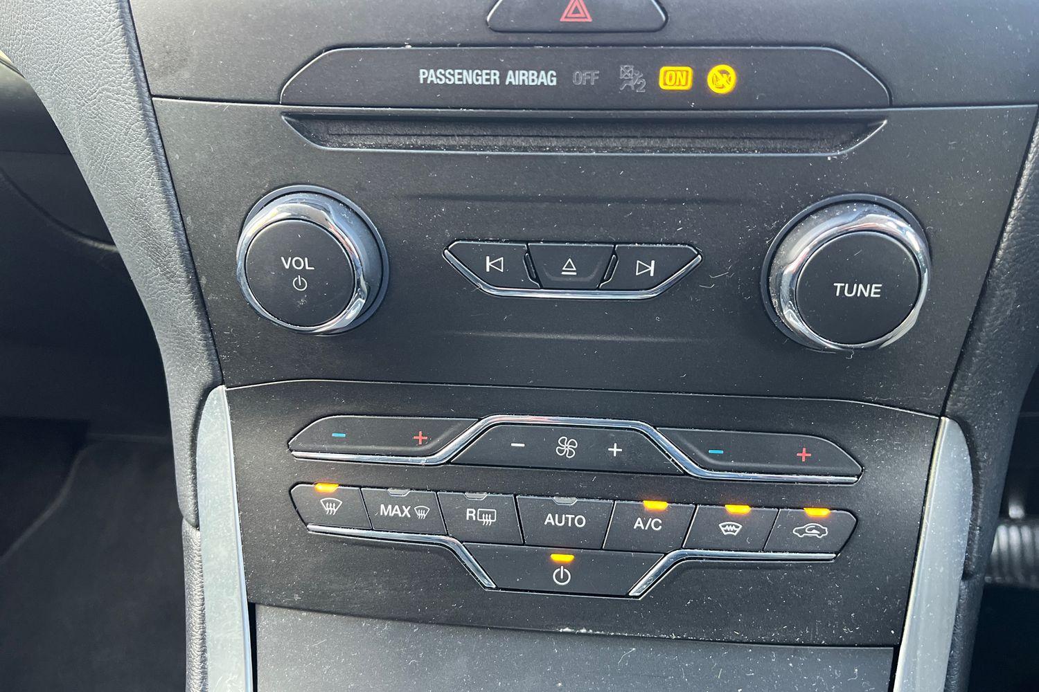 Ford GALAXY Photo 27